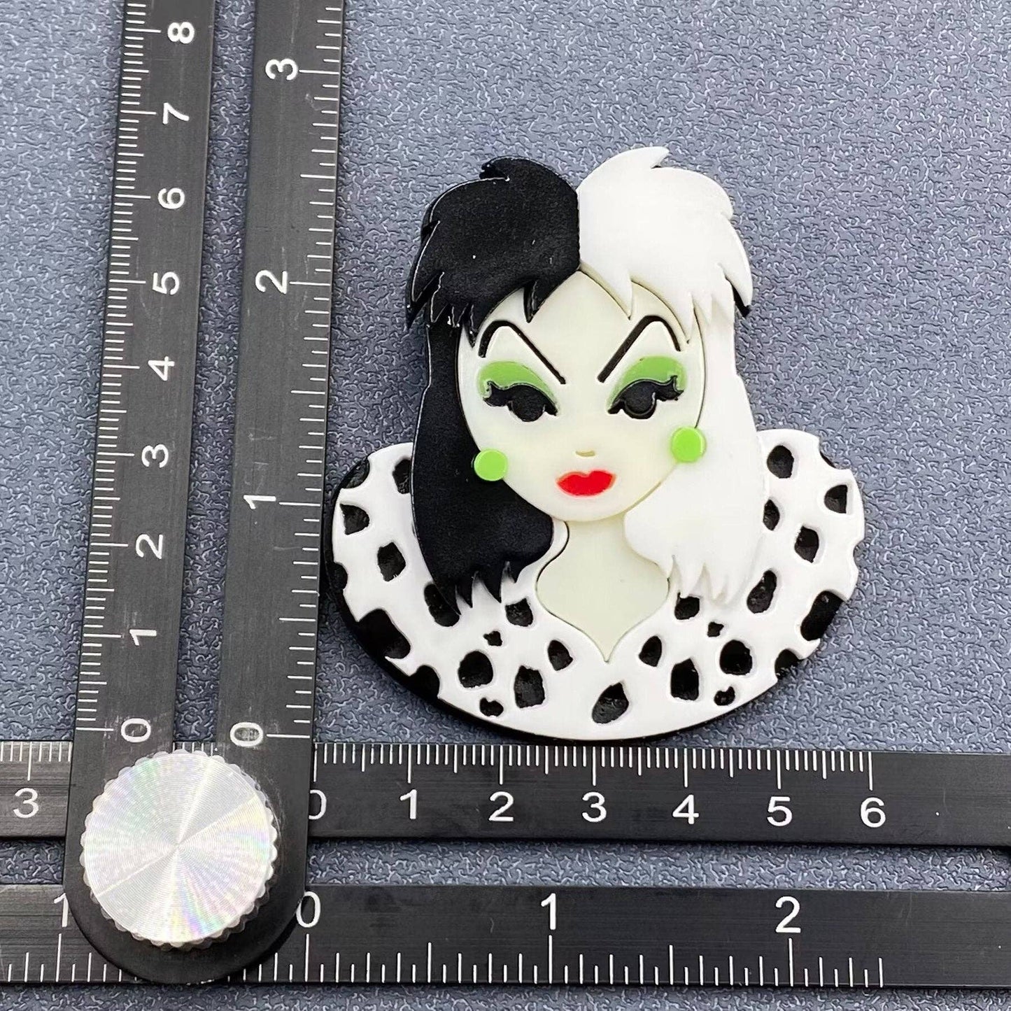 Creative Beauty Acrylic Brooch - MIO63655